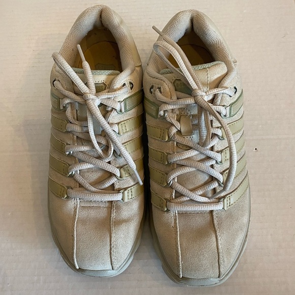 K-Swiss Limited Edition Suede Tennie Shoes Cream Color Size 8.5 - Picture 3 of 14